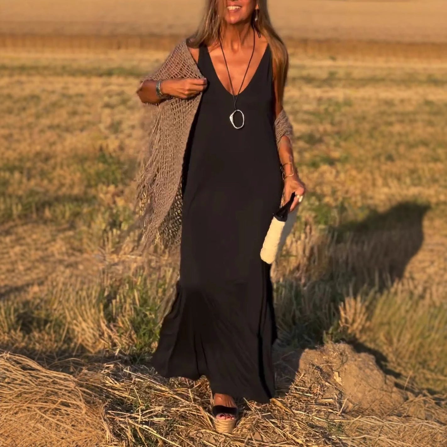 LILIA™ - ELEGANTNÍ MAXI ŠATY BEZ RUKÁVŮ S V-VÝSTŘIHEM