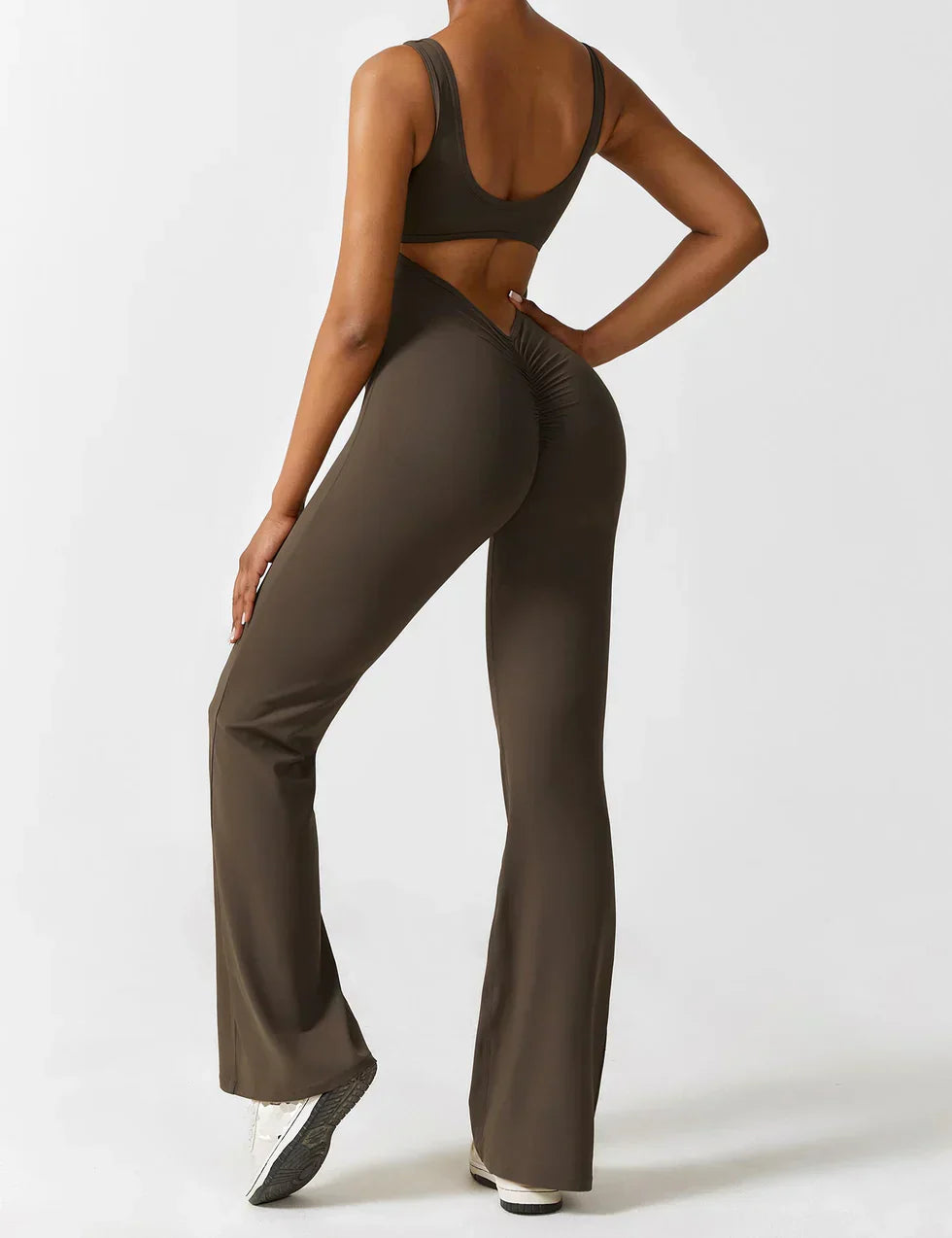 Elodie - Jumpsuit s rozšířenými nohavicemi a V-zadním výstřihem