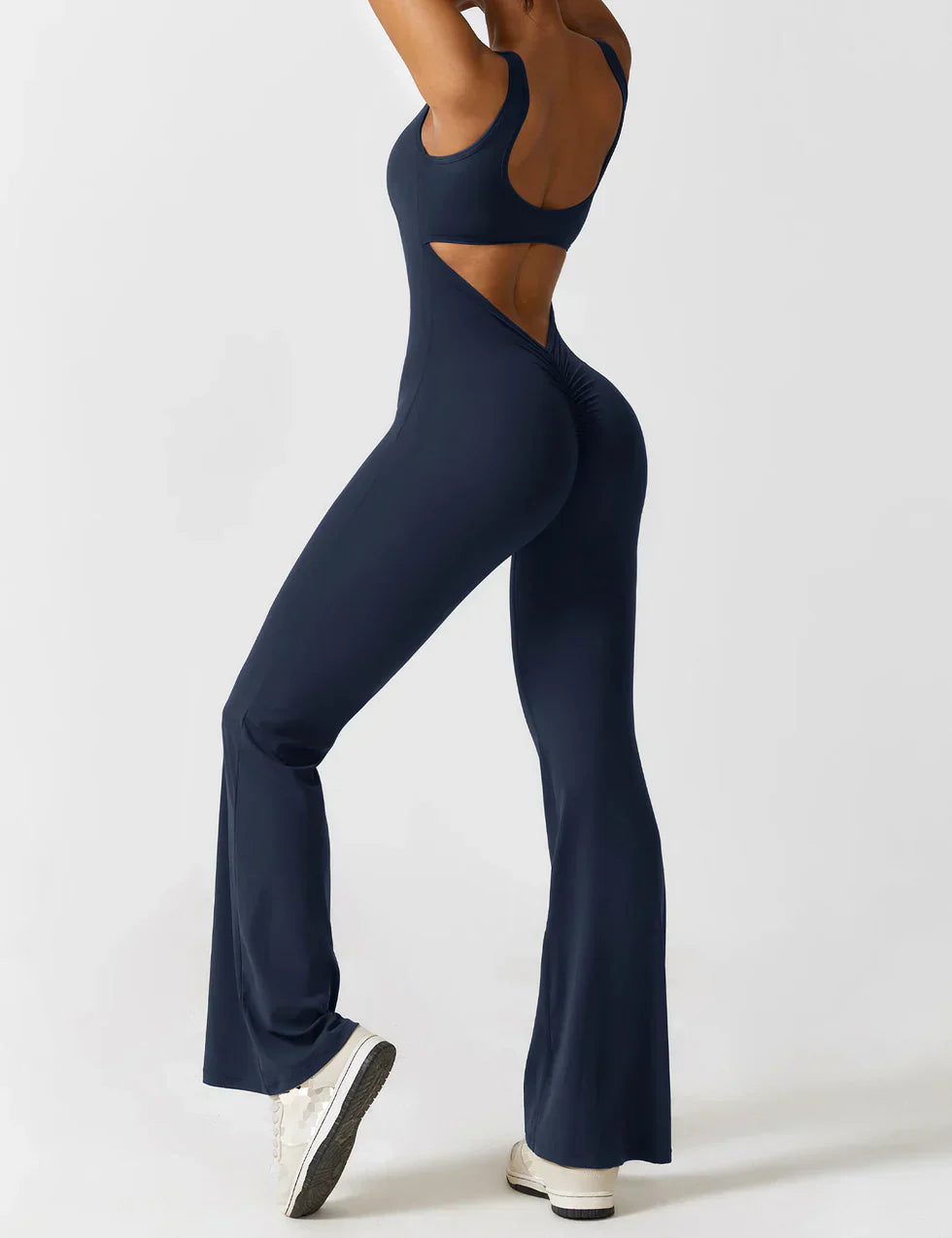 Elodie - Jumpsuit s rozšířenými nohavicemi a V-zadním výstřihem