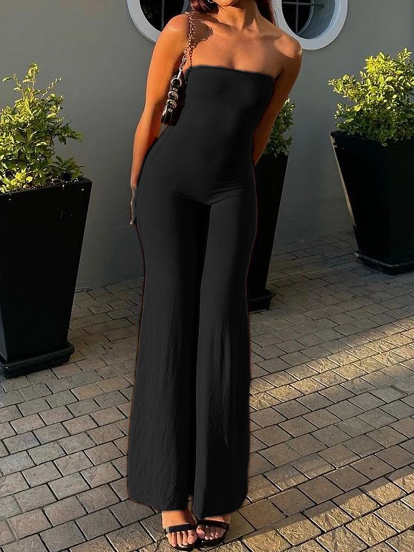 Praga Noire – Elegantní overal Eliska™ bez ramínek pro každou příležitost