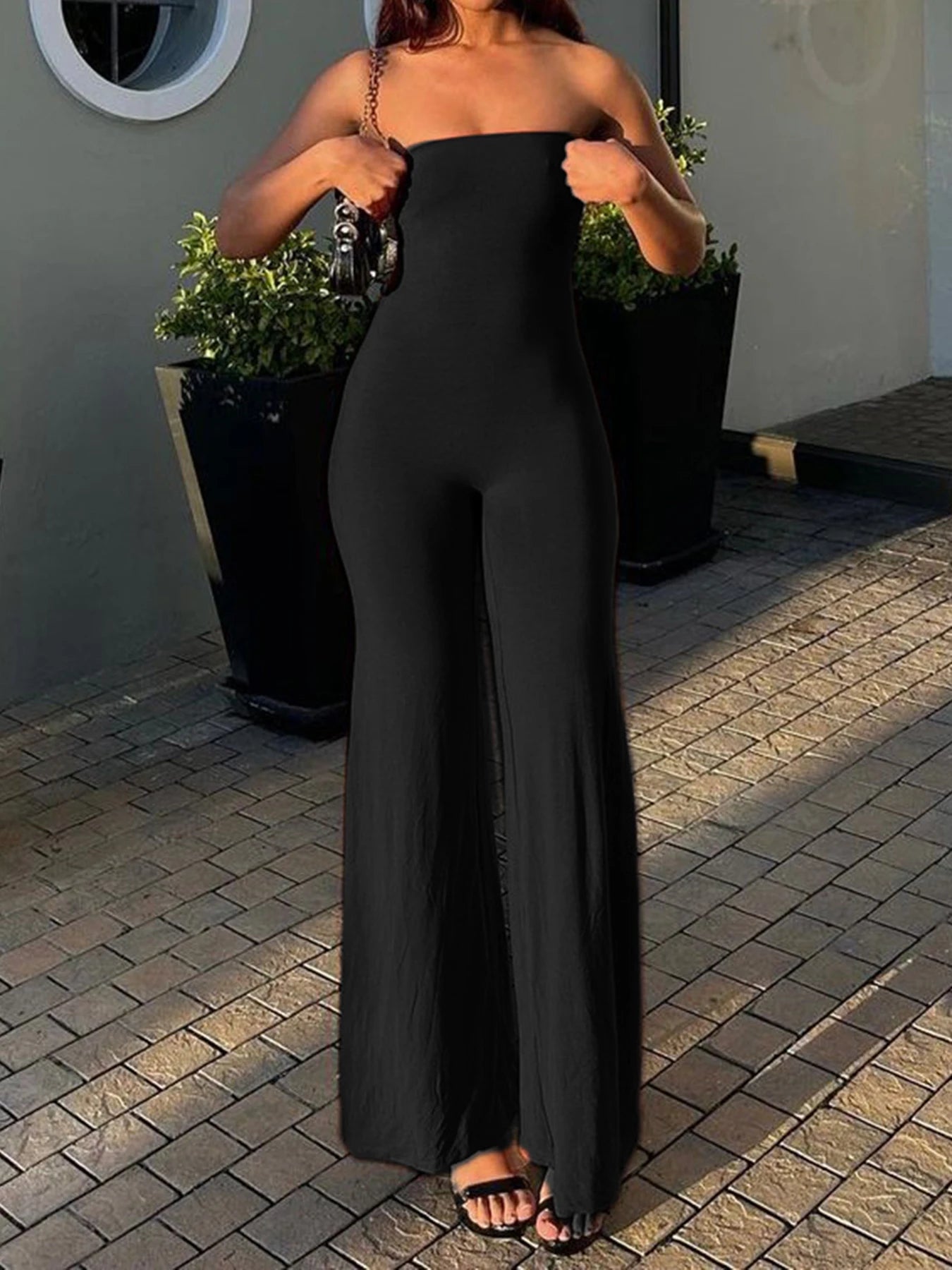 Praga Noire – Elegantní overal Eliska™ bez ramínek pro každou příležitost